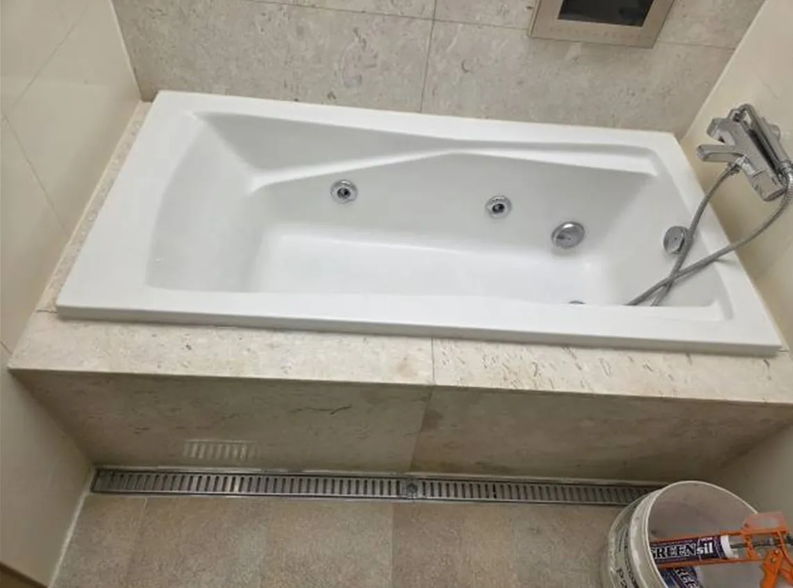 경기 일산 컬러 월풀욕조 하부 점검 및 수리 이후